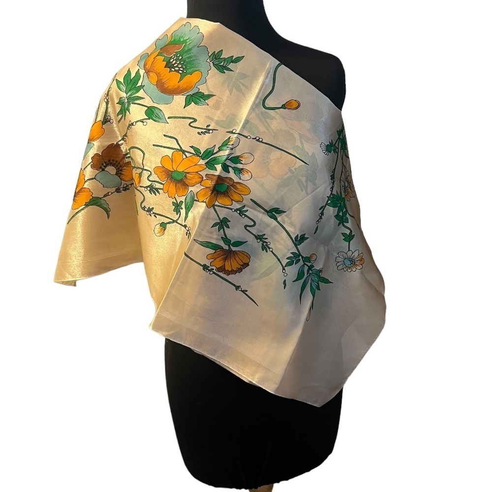 NWOT Two-side Floral Printβ Large Square Silk Scarf Wrap